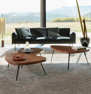 Table basse Mexique, design Charlotte Perriand collection Cassina