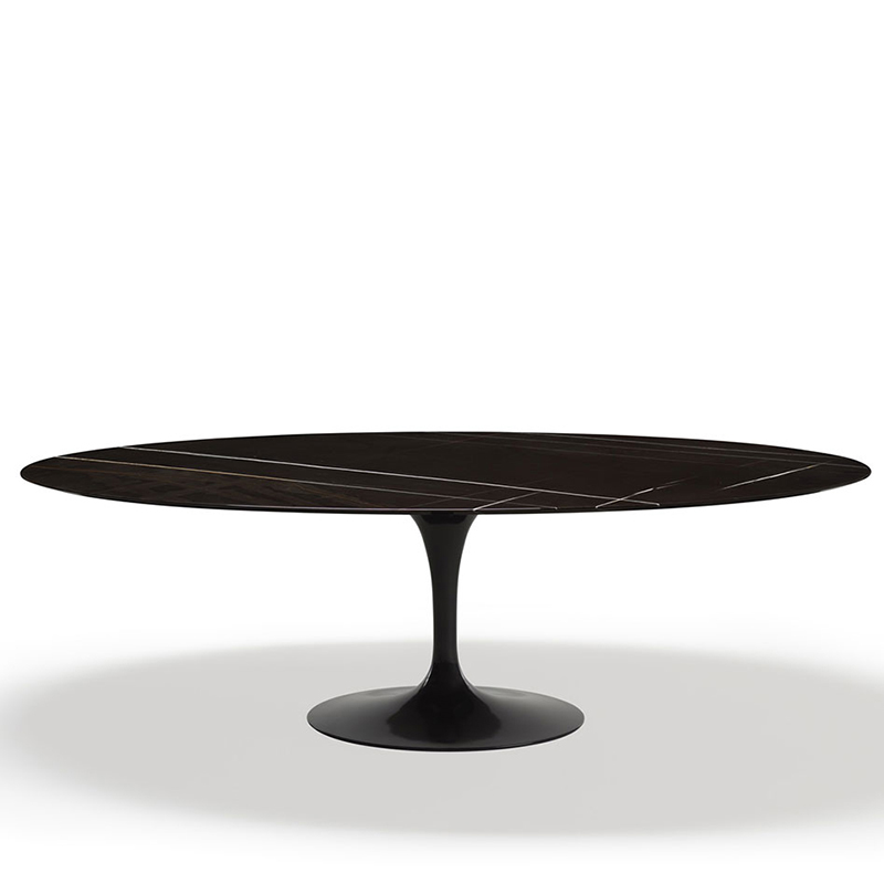 Table Tulip, design Eero Saarinen collection Knoll