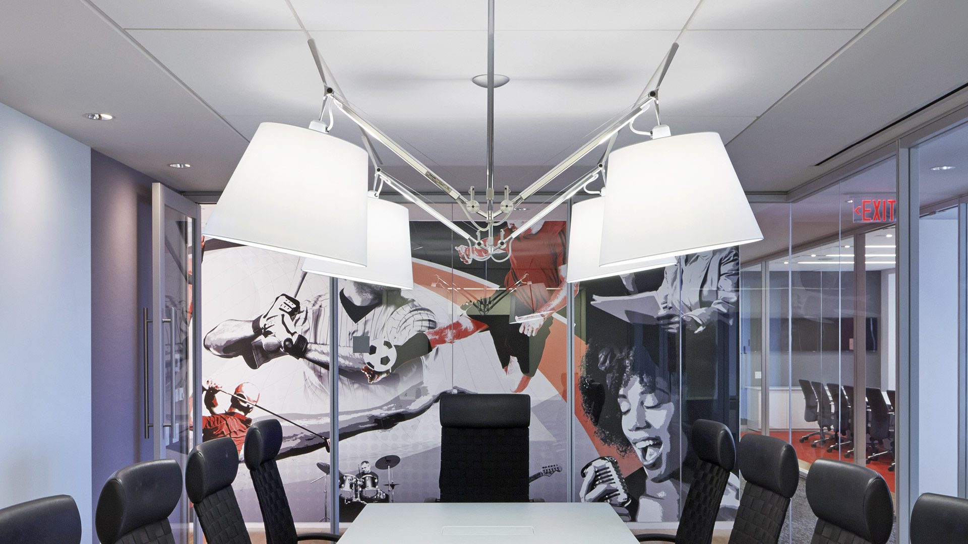 Tolomeo Basculante Suspension Due Bracci, design Michele De Lucchi et Giancarlo Fassina, collection Artemide, In Situ Quimper