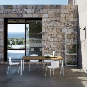 Table de repas à lattes Maki, design Bartoli Design, collection Kristalia, In Situ Quimper