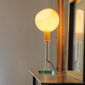 Lampe à poser Parola, design Gae Aulenti & Piero Castiglioni, collection Fontana Arte, In Situ Quimper